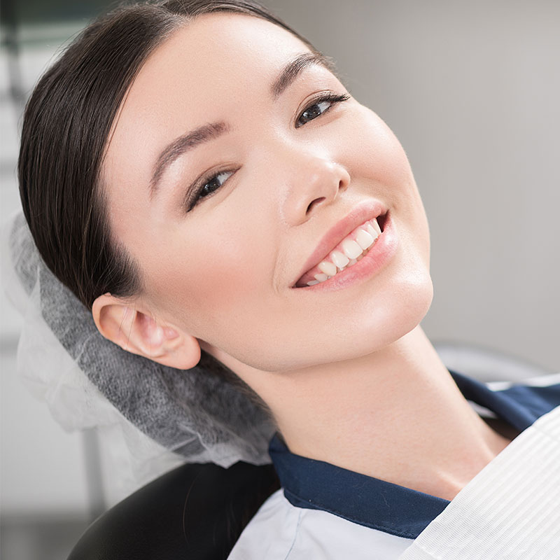 一日全口重建(All on 4)